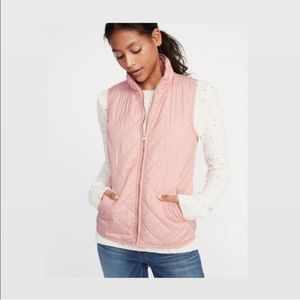 3/$20 old navy • blush pink lightweight quilted vest